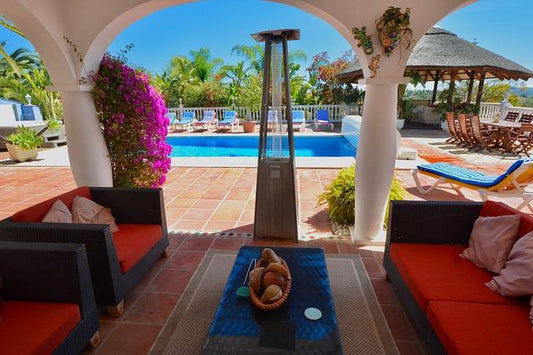 Creating Backyard Living Spaces-Cascade Manufacturing