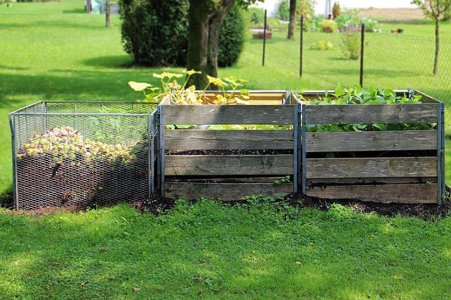 How to build you own compost bin